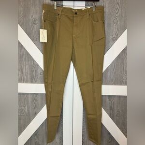 B8.1 NWT Universal thread skinny fitted hip and thigh slim pants tan/khaki
